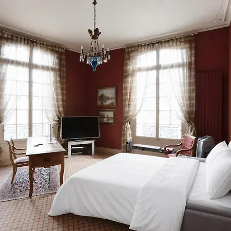 Royal By The Trocadero Apartman *